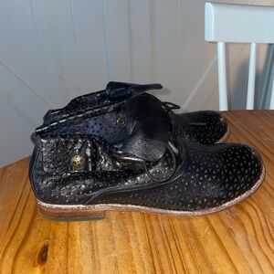 Patricia Nash Sabrina Ankle Booties  Women's Size 8 Black Perforated